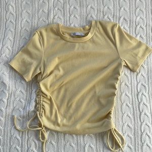 Zara women’s ribbed top. Short sleeves. Yellow. Size Small.